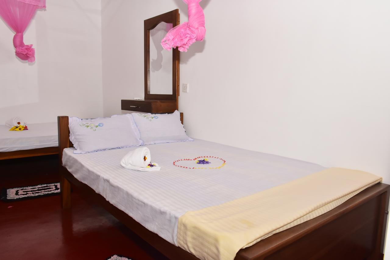 Canal Side Safari Resort Удавалаве Екстериор снимка