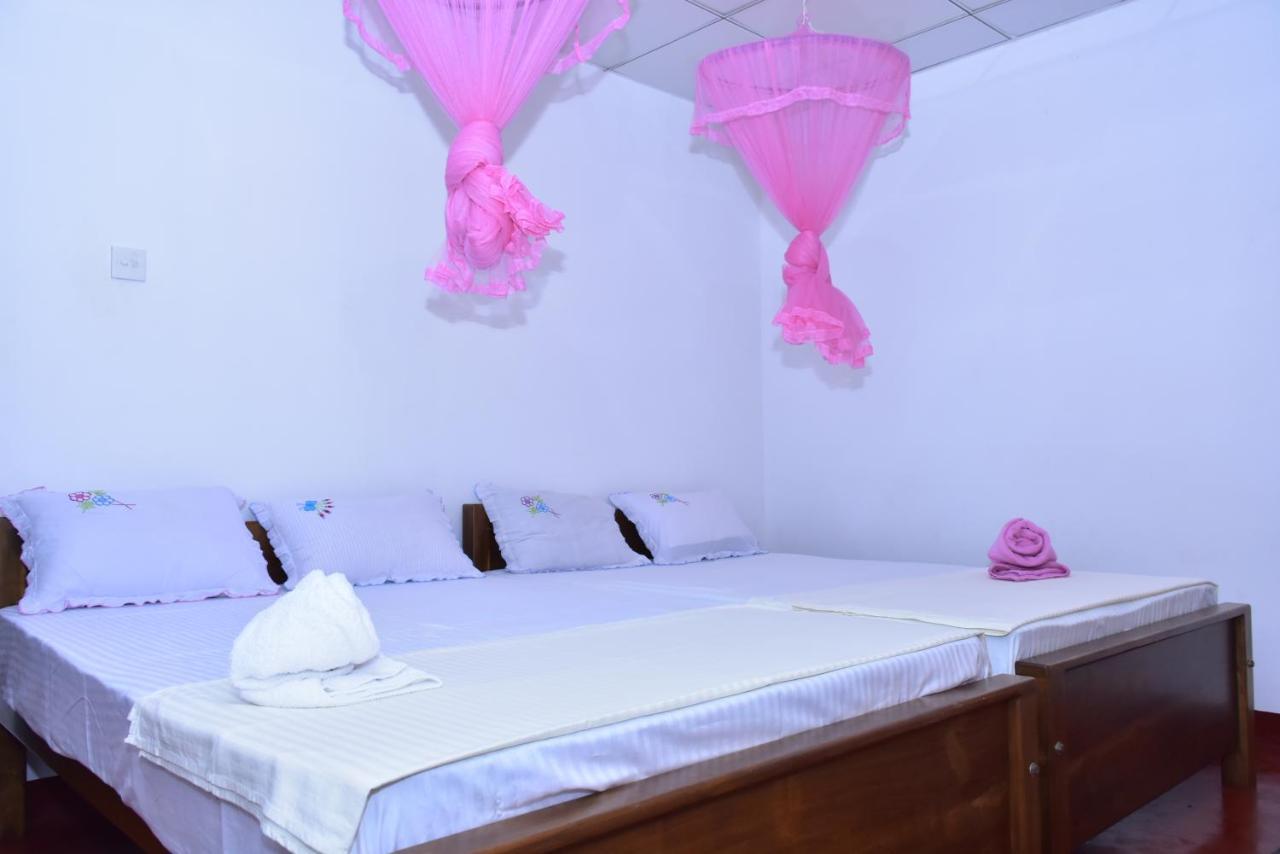 Canal Side Safari Resort Удавалаве Екстериор снимка